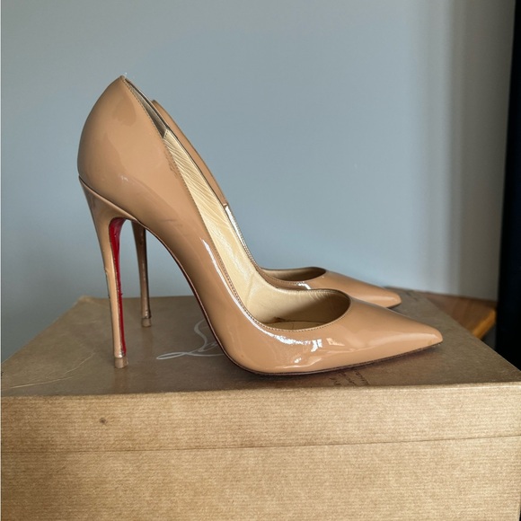 Gently used - Nude Louboutin 120mm patent So Kate’s size 39. - Picture 2 of 5